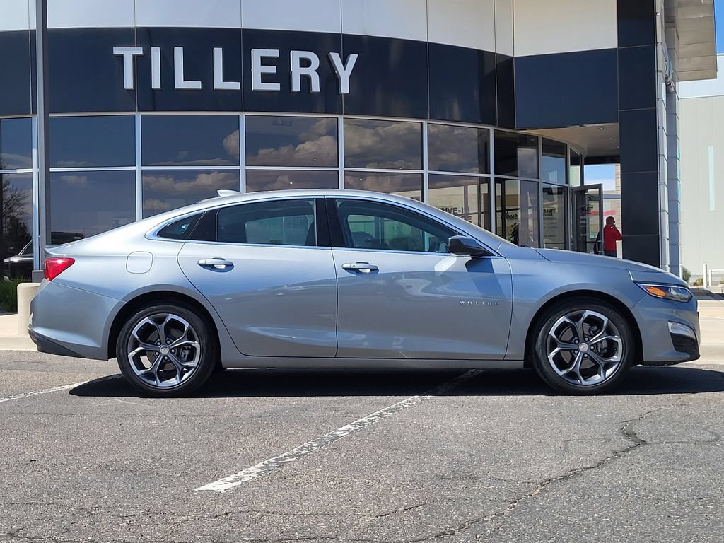 Used 2024 Chevrolet Malibu LT FWD image 1
