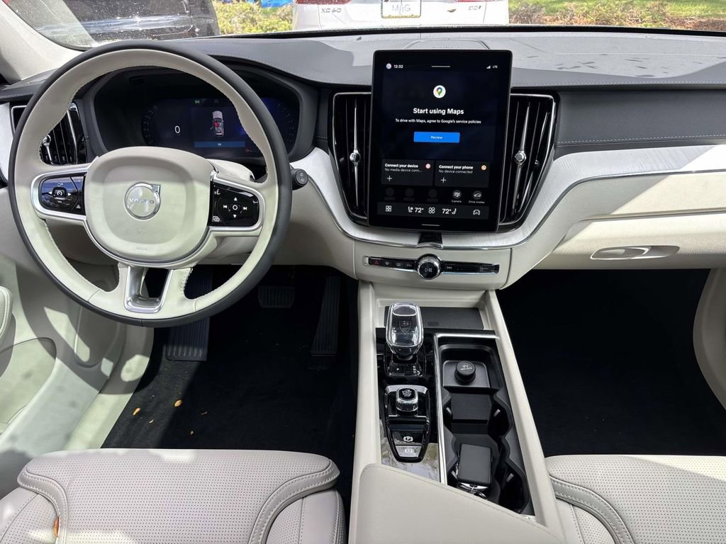 New 2026 Volvo XC60 B5 Ultra w/ Protection Package Premier image 26