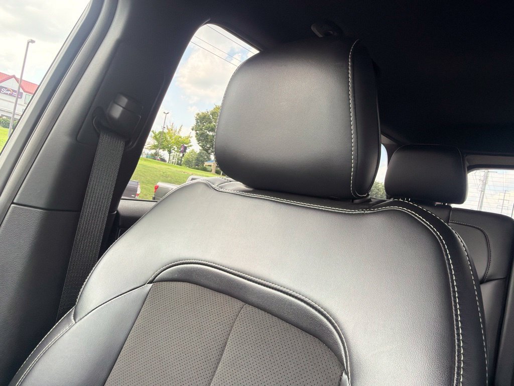 Used 2023 Jeep Grand Cherokee Altitude AWD/4WD image 24
