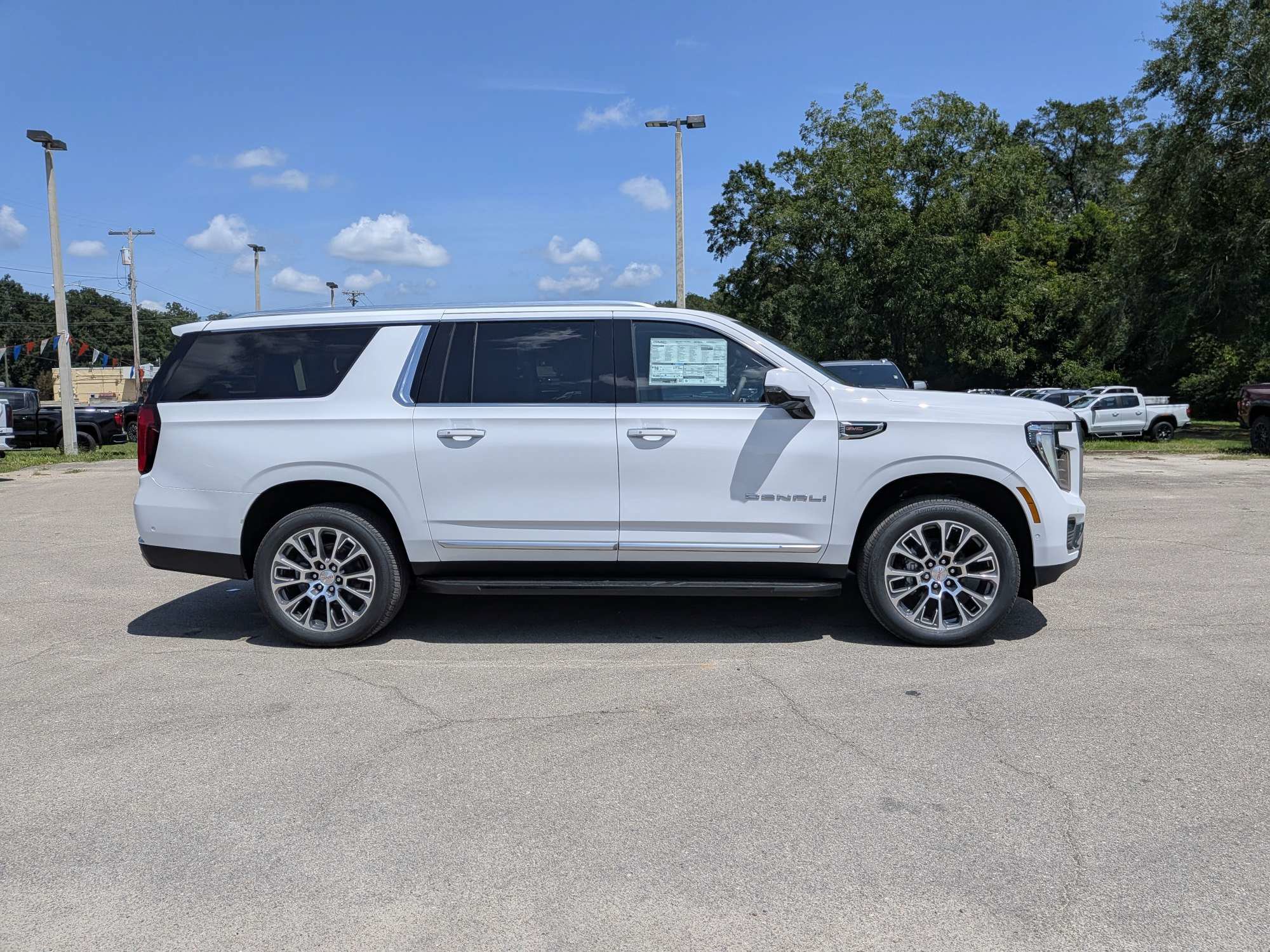 New 2026 GMC Yukon XL Denali w/ Advanced Technology Package AWD/4WD image 3