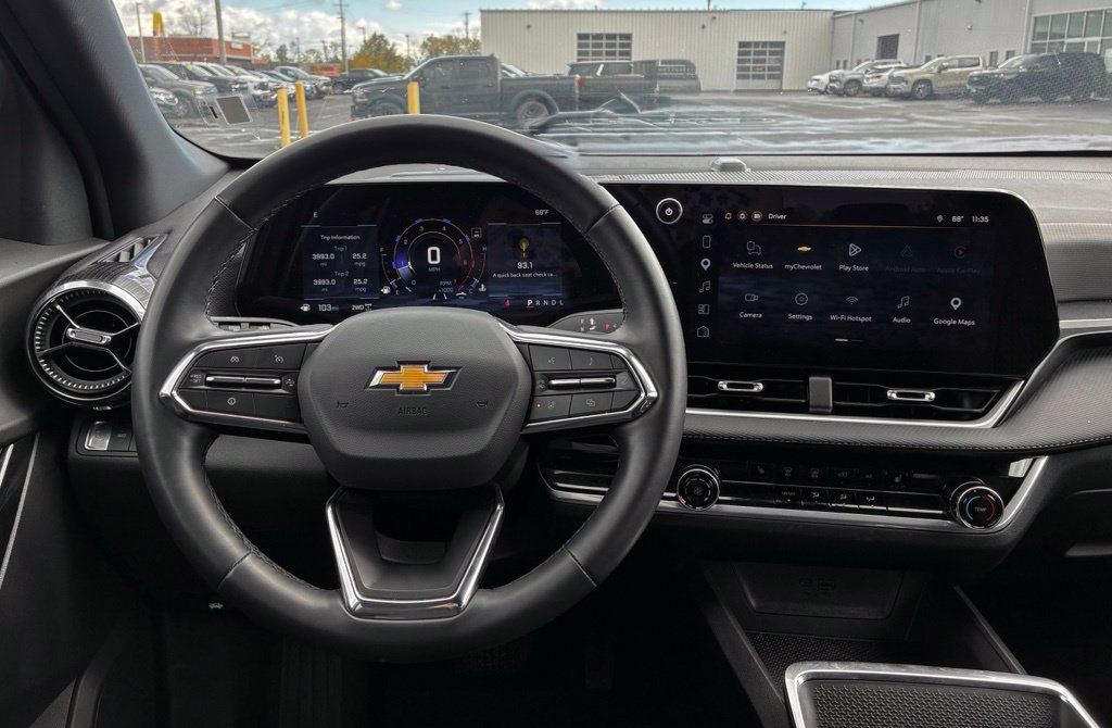 Used 2026 Chevrolet Equinox LT AWD/4WD image 12