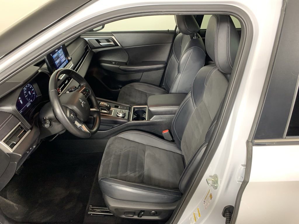 Used 2024 Mitsubishi Outlander Ralliart image 30