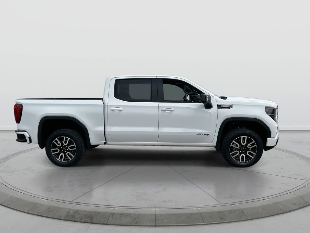 Used 2025 GMC Sierra 1500 AT4 w/ AT4 Premium Package AWD/4WD image 9