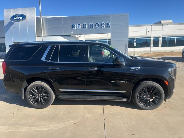 Used 2023 GMC Yukon SLT image 2