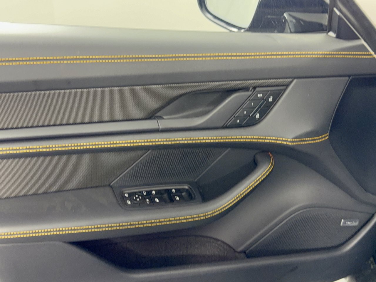 New 2025 Porsche Taycan GTS AWD/4WD image 15
