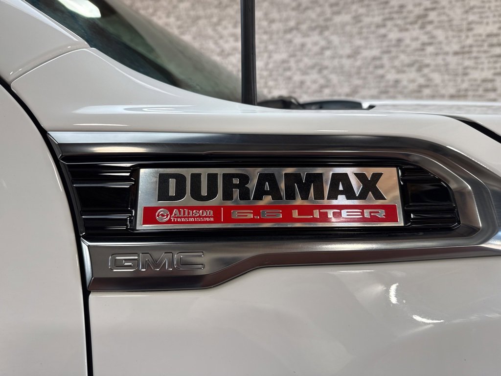 Used 2023 GMC Sierra 2500 AT4 w/ AT4 Preferred Package image 11