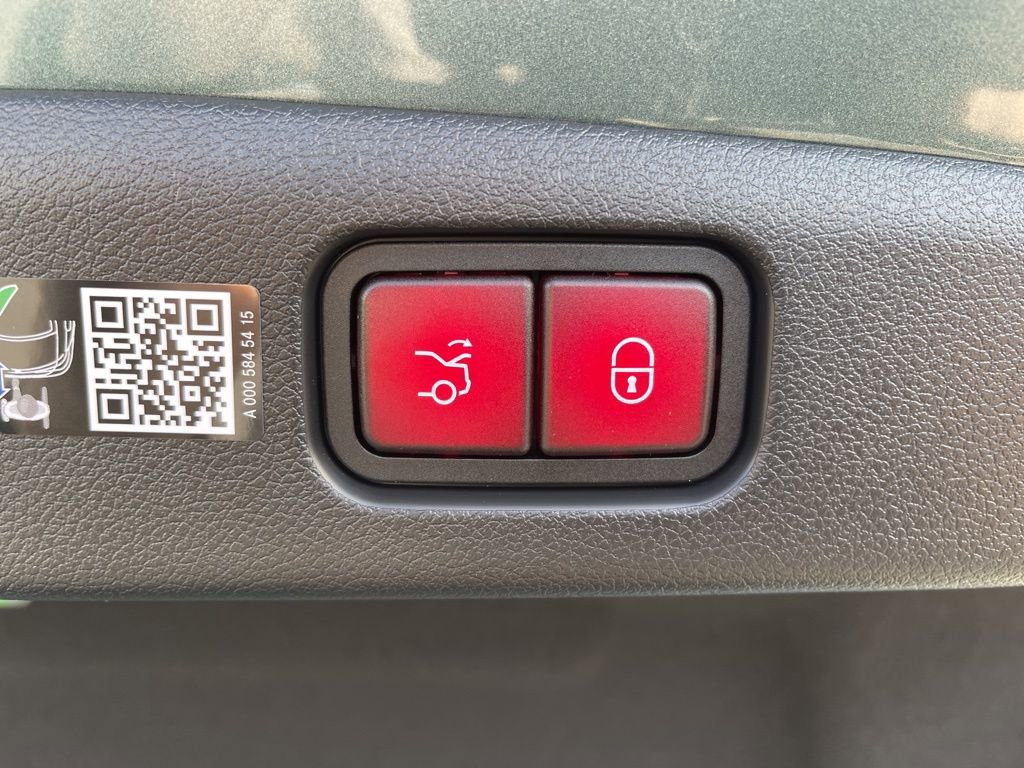 New 2026 Mercedes-Benz E 350 4MATIC Sedan image 28