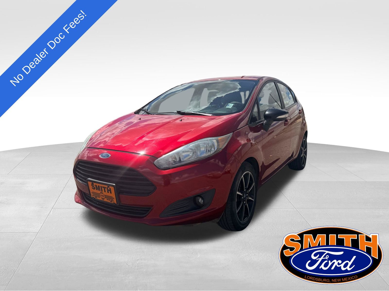 Used 2016 Ford Fiesta SE w/ SE Black Package FWD image 1