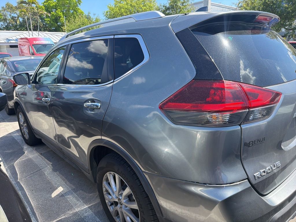 Used 2018 Nissan Rogue SV image 8