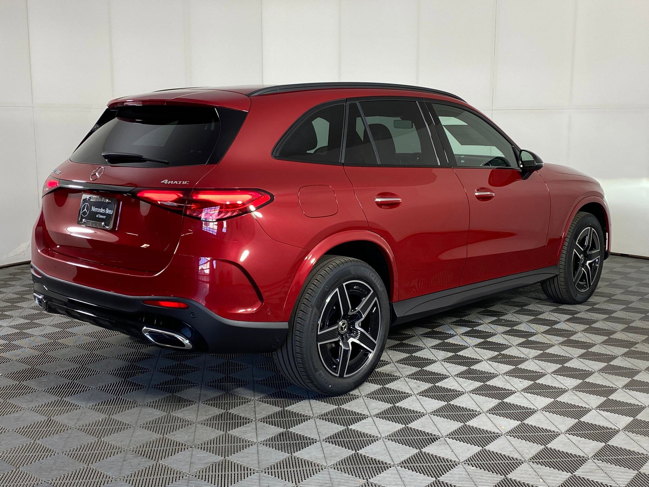 Used 2026 Mercedes-Benz GLC 300 4MATIC image 8