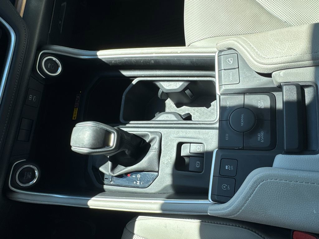 Used 2024 Toyota Grand Highlander Limited image 30