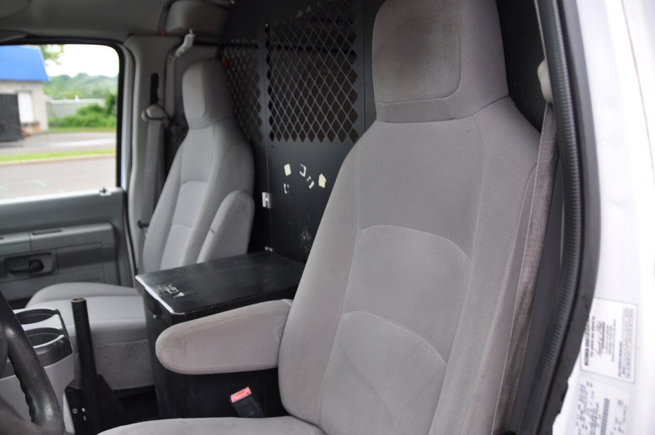 Used 2013 Ford E-150 and Econoline 150 w/ PWR Group RWD image 20