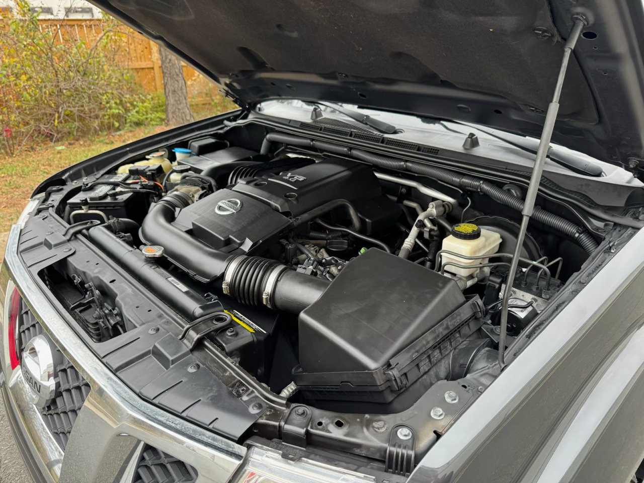 Used 2012 Nissan Frontier SV image 37