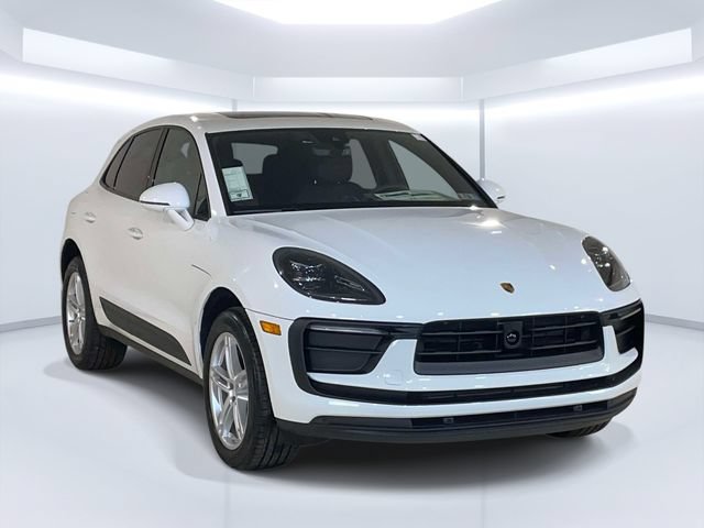 New 2026 Porsche Macan AWD/4WD image 8