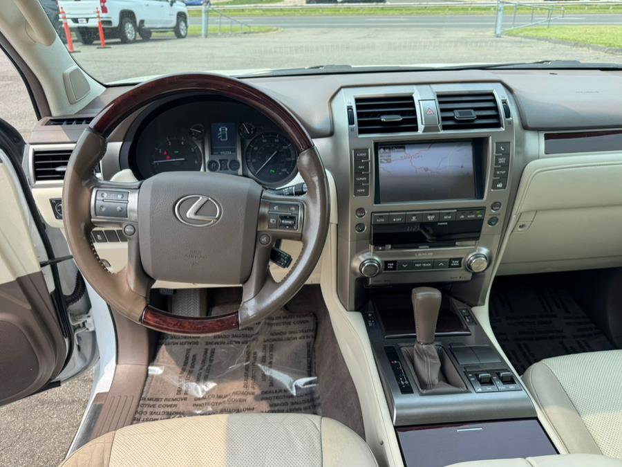 Used 2017 Lexus GX 460 Premium image 17