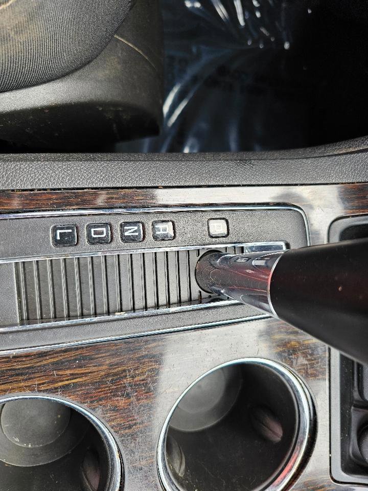 Used 2015 Chevrolet Traverse LTZ AWD/4WD image 19