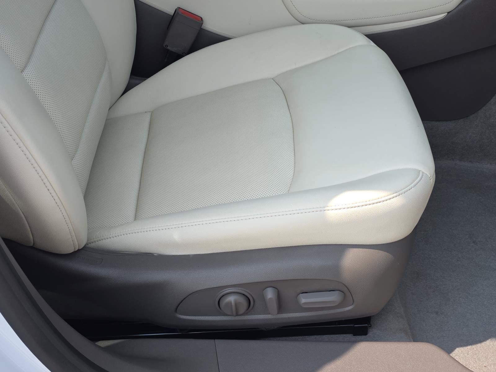 Used 2023 Chevrolet Malibu LT w/ LPO, Floor Liner Package FWD image 18
