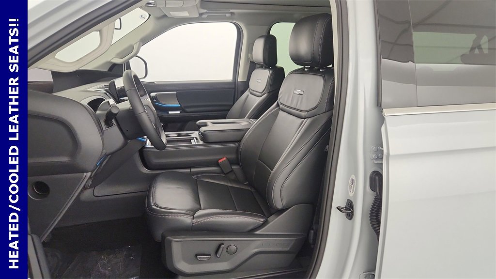 New 2025 Ford Expedition Max Platinum w/ Driver's Package image 10
