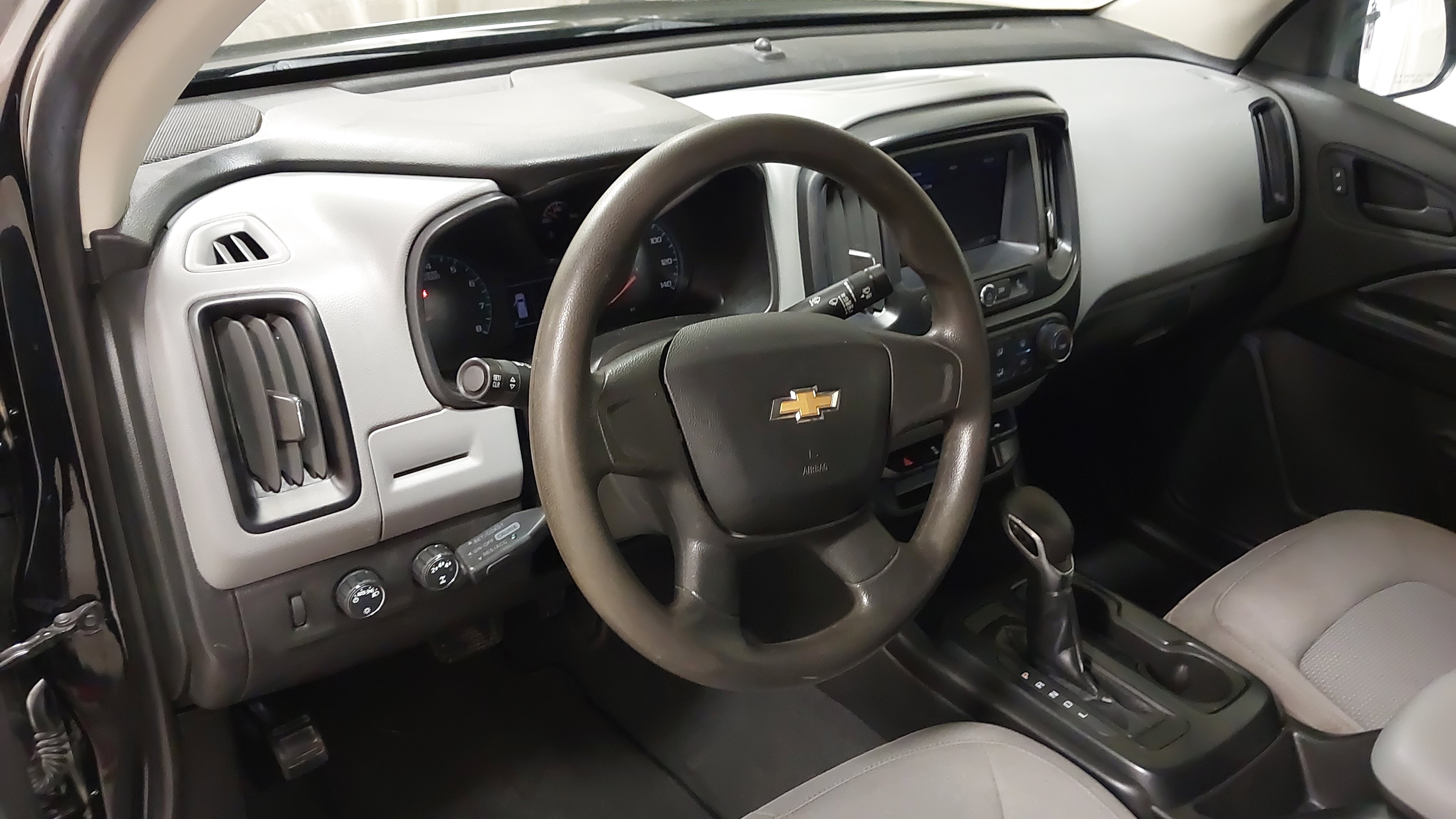 Used 2022 Chevrolet Colorado W/T AWD/4WD image 18
