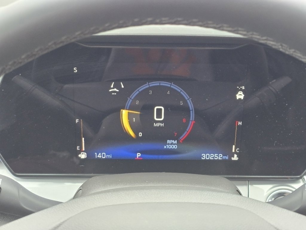 Certified 2025 Chevrolet Trax LT w/ Driver Confidence Package image 24