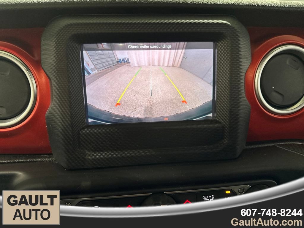 Used 2021 Jeep Wrangler Rubicon AWD/4WD image 8
