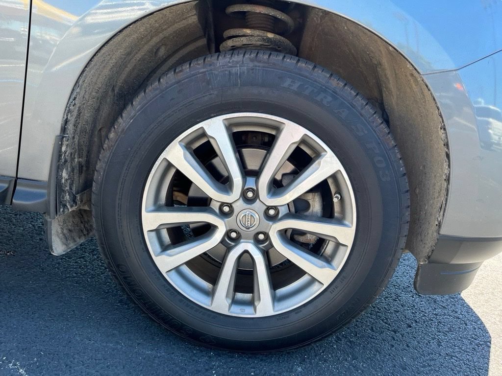 Used 2015 Nissan Pathfinder S AWD/4WD image 12