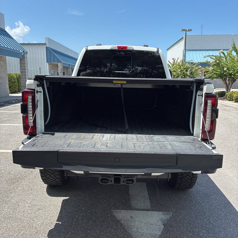 Used 2023 Ford F250 Lariat w/ Lariat Ultimate Package AWD/4WD image 11