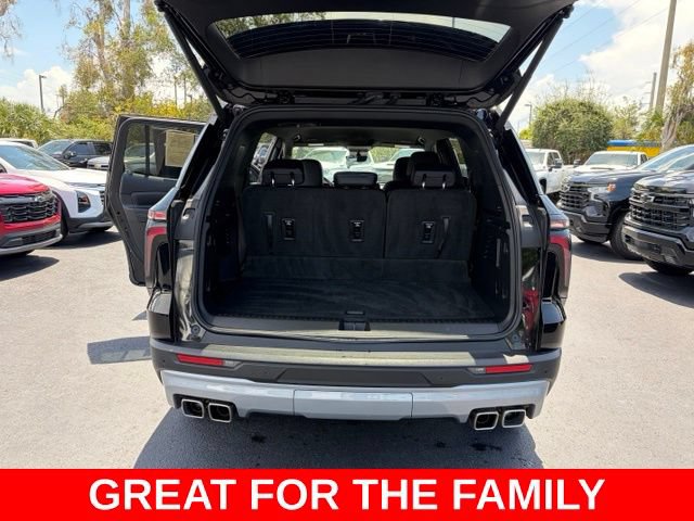 Used 2026 Chevrolet Traverse LT w/ Driver Confidence Package FWD image 17