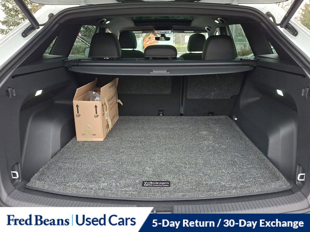 Certified 2024 Volkswagen Atlas Cross Sport SEL R-Line image 30