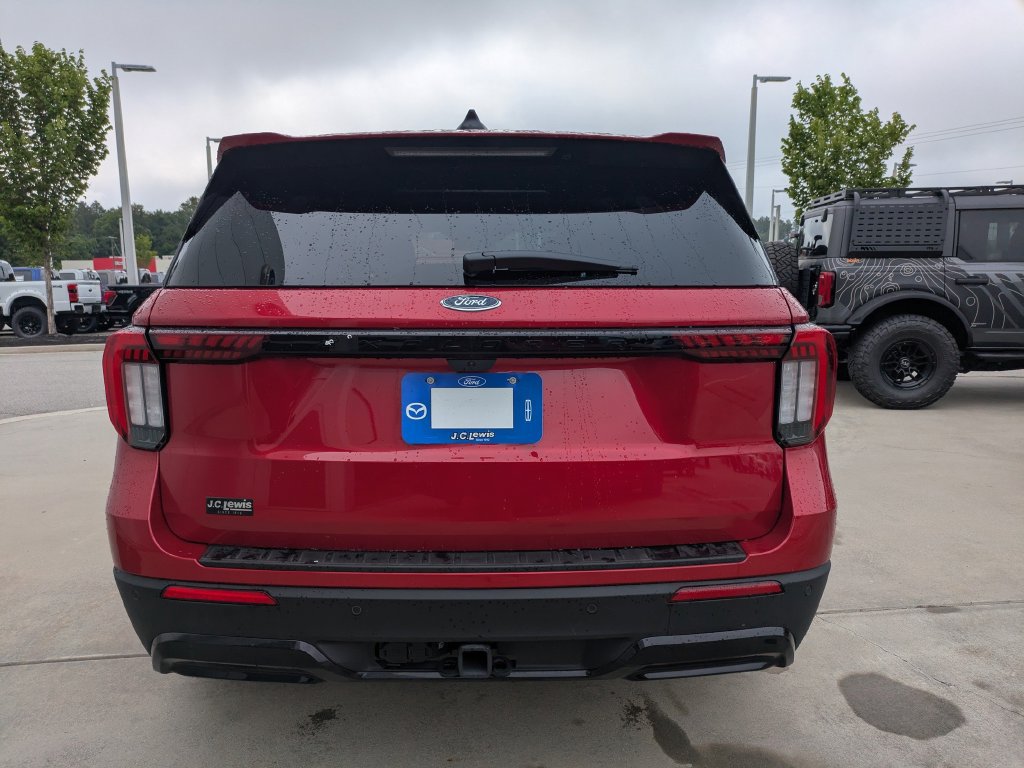New 2026 Ford Explorer ST-Line w/ ST-Line Street Pack RWD image 5