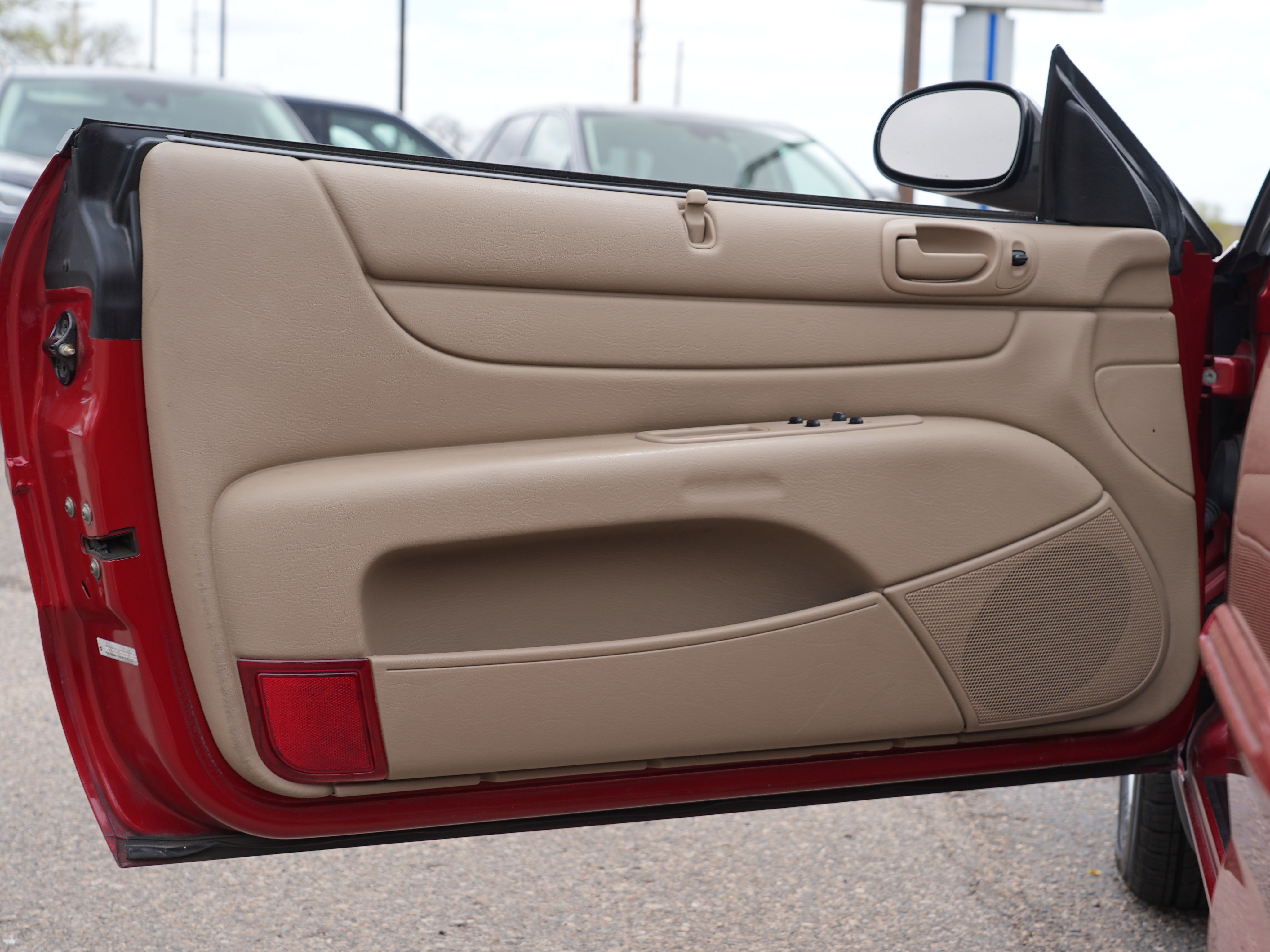 Used 2004 Chrysler Sebring GTC FWD image 16