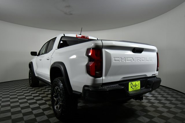 Used 2024 Chevrolet Colorado ZR2 w/ Safety Package image 13