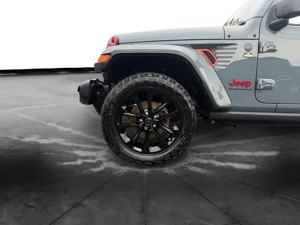 Used 2025 Jeep Gladiator Sport AWD/4WD image 14