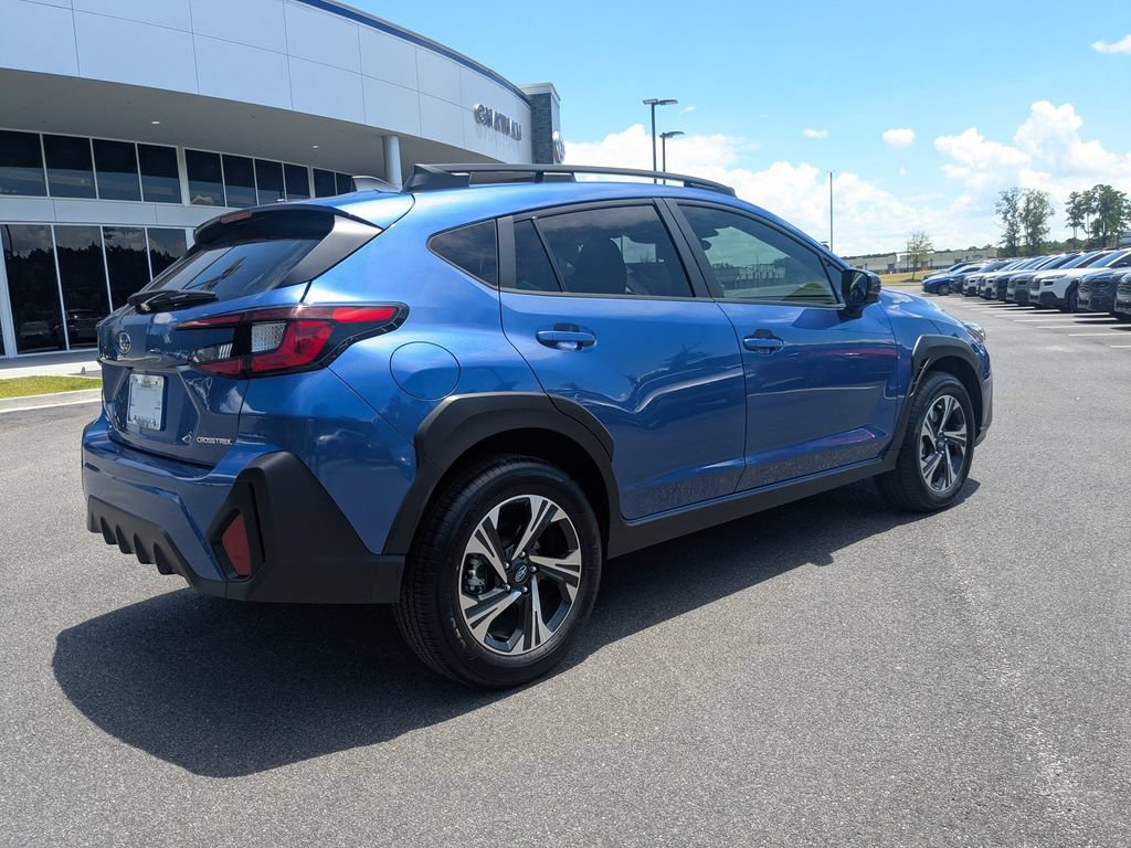Used 2025 Subaru Crosstrek 2.5i Premium AWD/4WD image 4