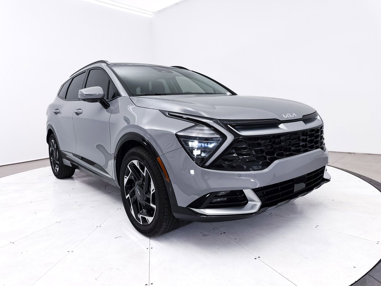 Certified 2025 Kia Sportage SX FWD image 13