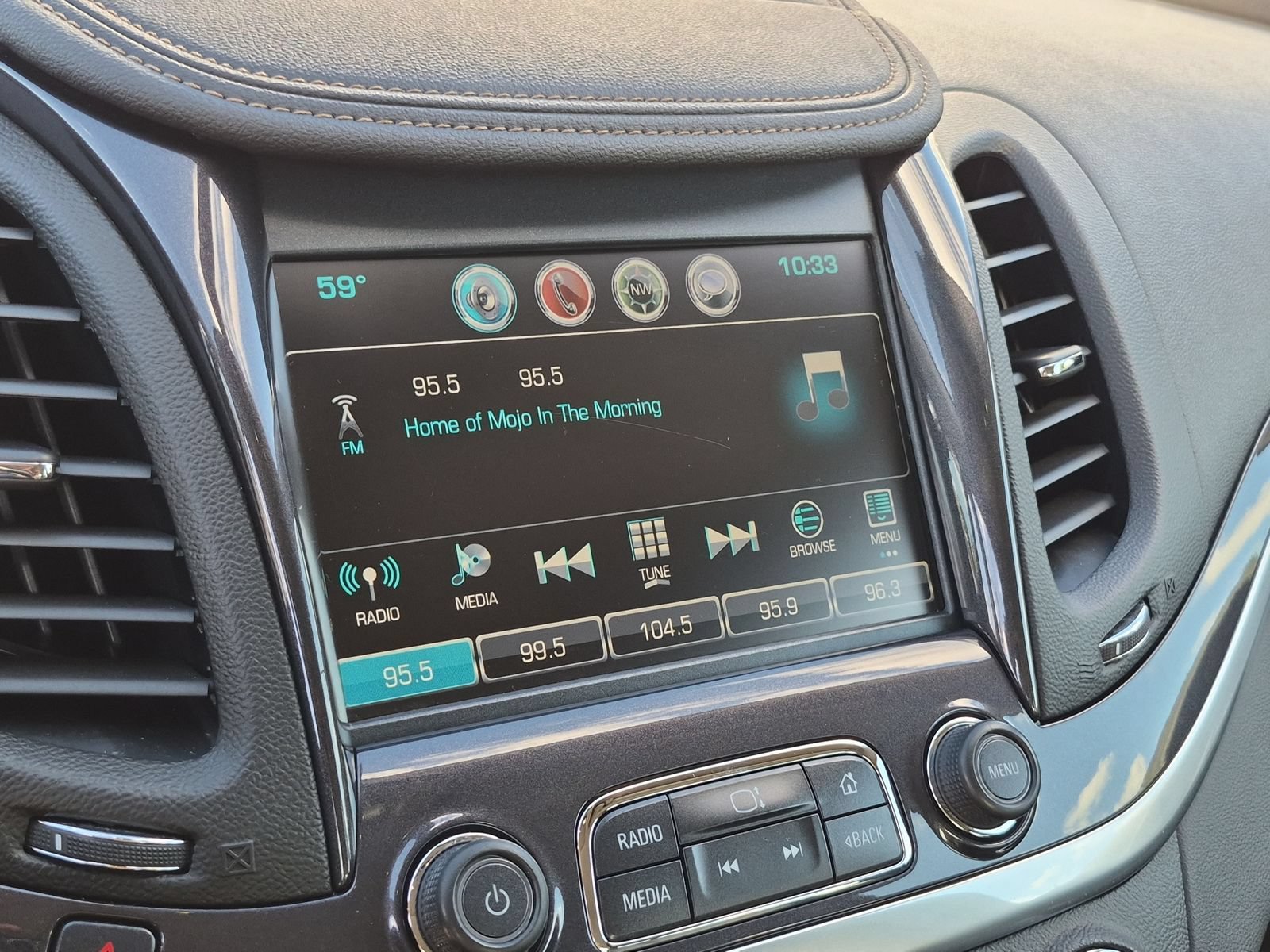 Used 2018 Chevrolet Impala LT FWD image 28