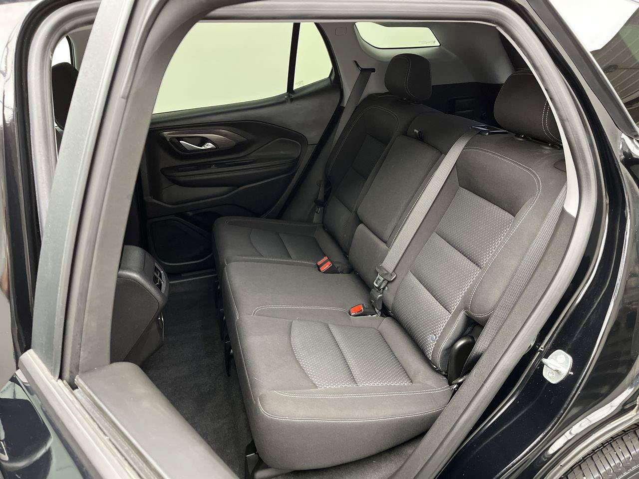 Used 2023 GMC Terrain SLE w/ Driver Convenience Package AWD/4WD image 10