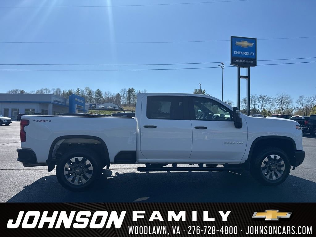 Used 2025 Chevrolet Silverado 2500 Custom w/ Custom Value Package image 8