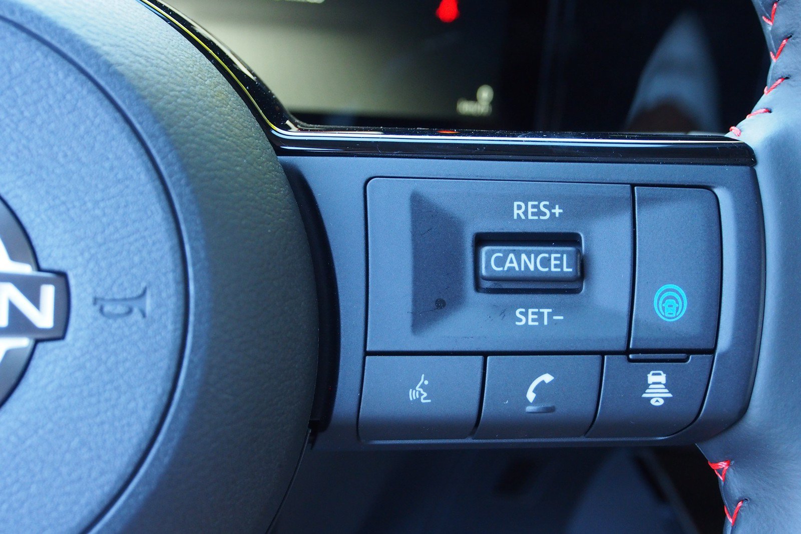 Used 2026 Nissan Kicks SR FWD image 21