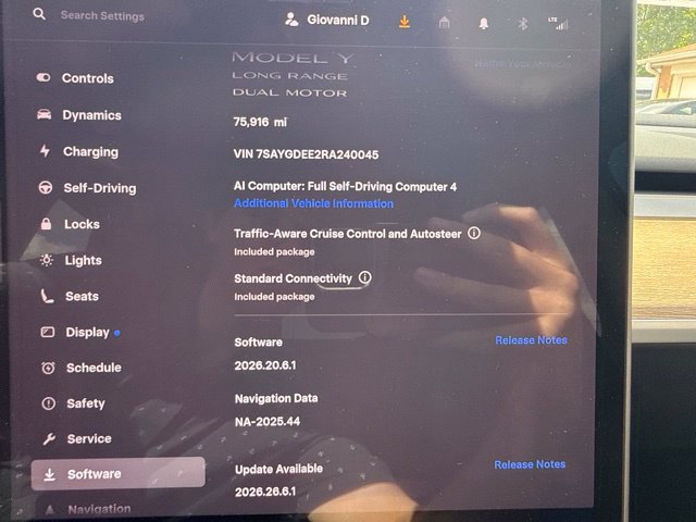 Used 2024 Tesla Model Y Long Range AWD/4WD image 31