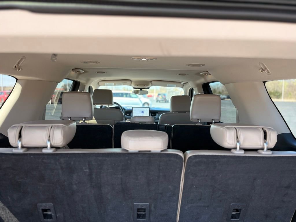 Used 2024 Ford Expedition Max XLT image 11