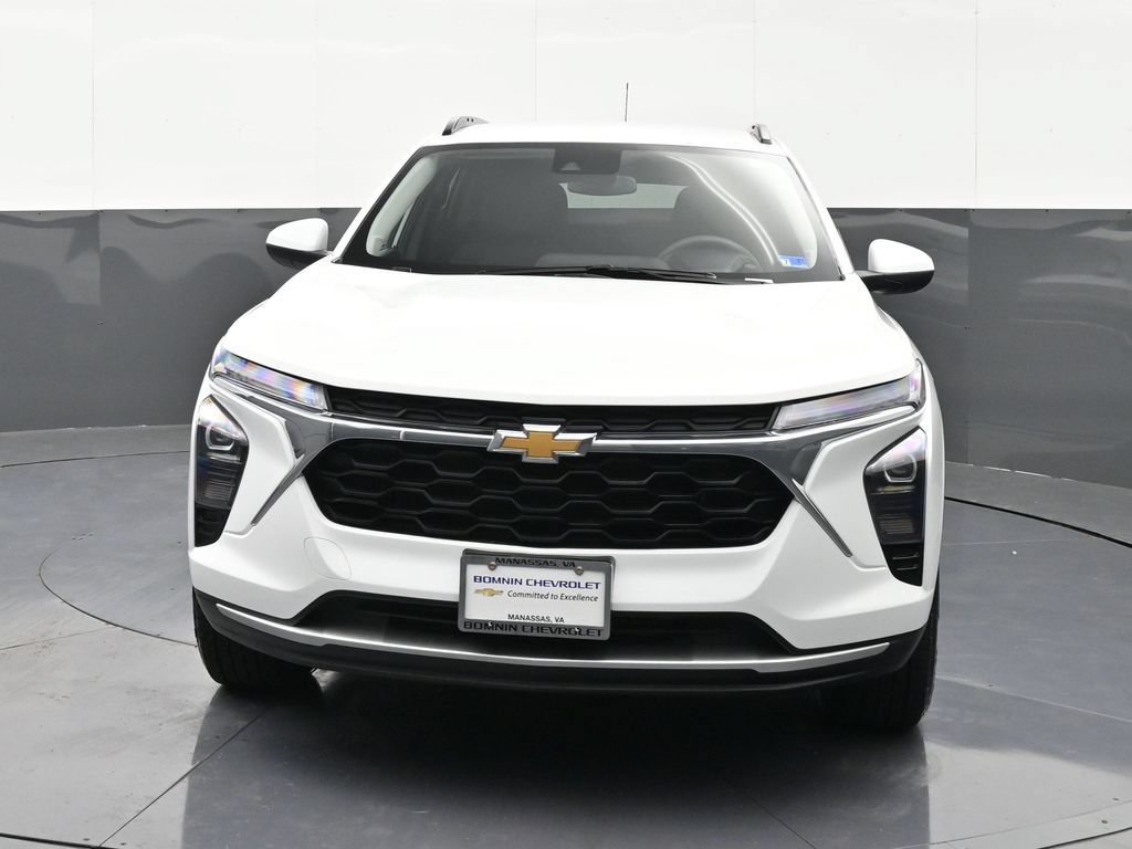 Certified 2025 Chevrolet Trax LT FWD image 8