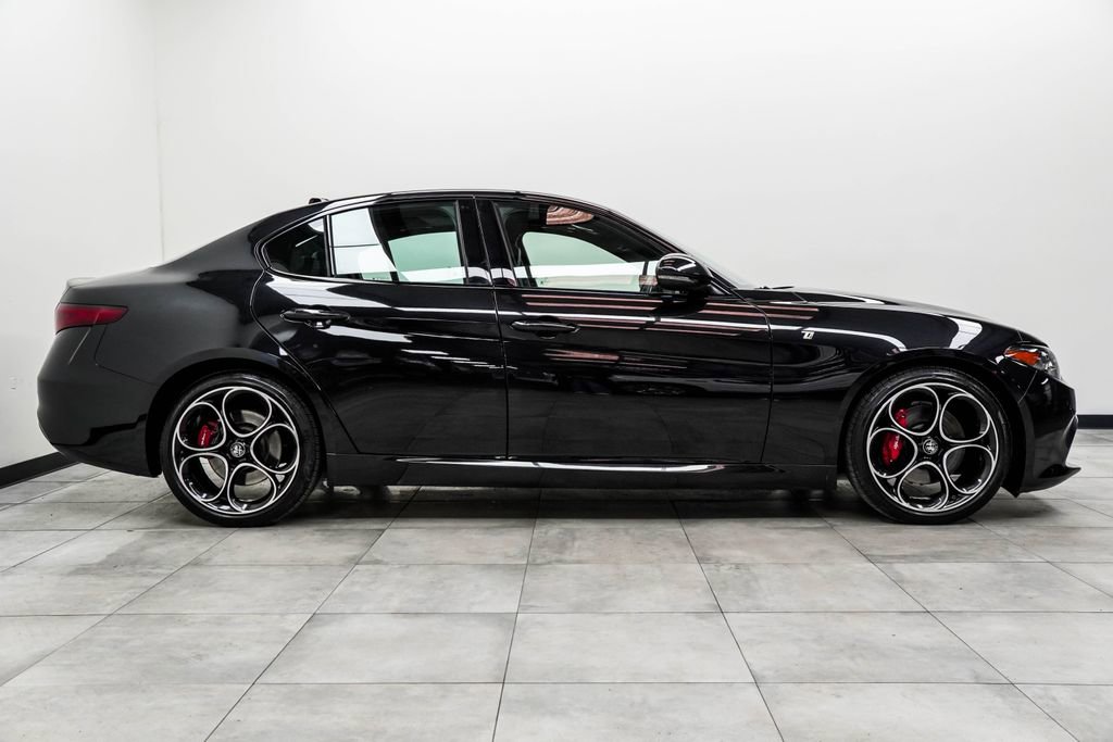 Used 2023 Alfa Romeo Giulia Ti image 10