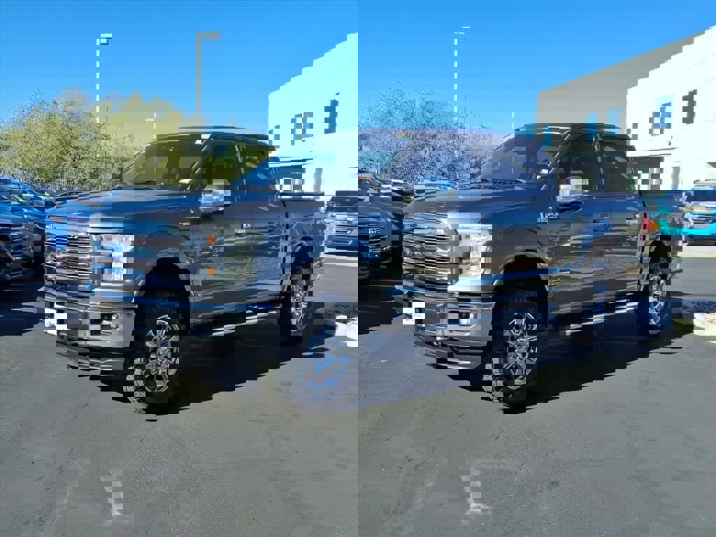 Used 2015 Ford F150 Lariat w/ Equipment Group 502A Luxury image 9