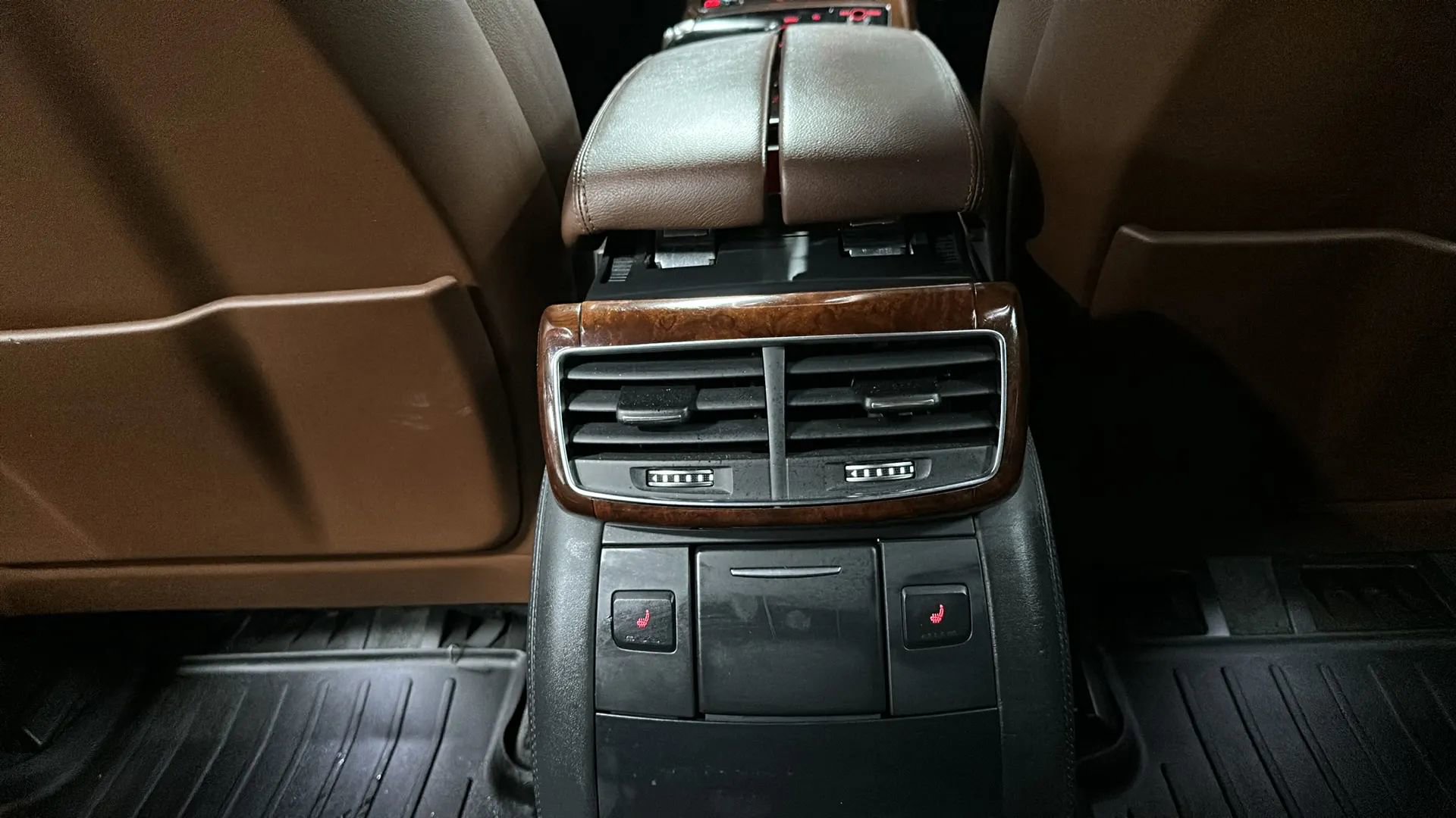 Used 2011 Audi A8 4.2 image 20