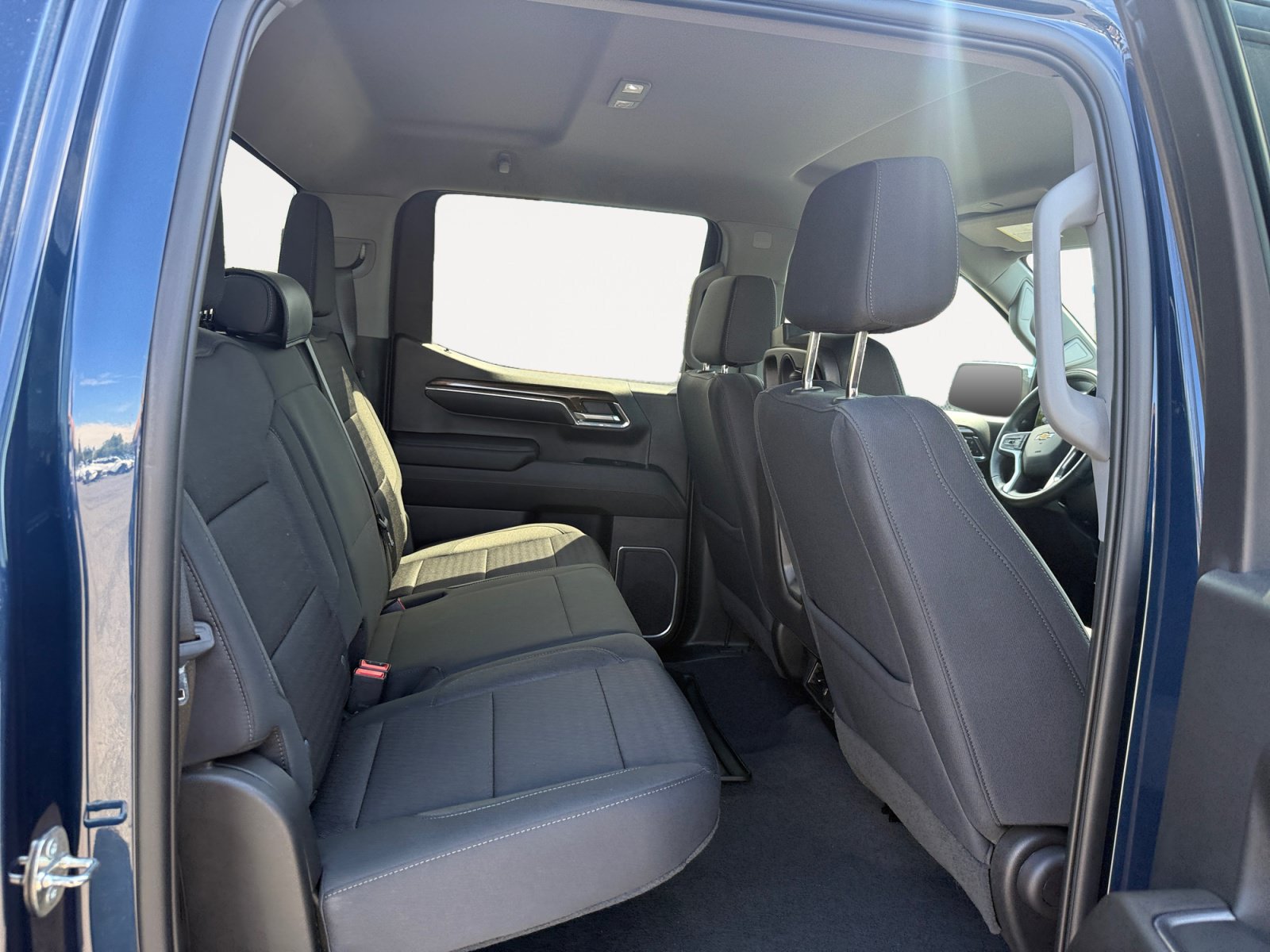 Used 2023 Chevrolet Silverado 1500 LT AWD/4WD image 18