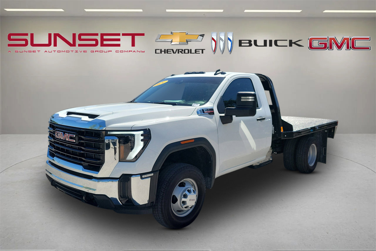 Certified 2024 GMC Sierra 3500 Pro w/ Convenience Package AWD/4WD image 8