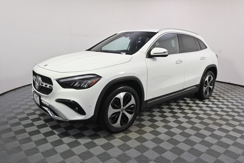 Used 2025 Mercedes-Benz GLA 250 4MATIC image 3