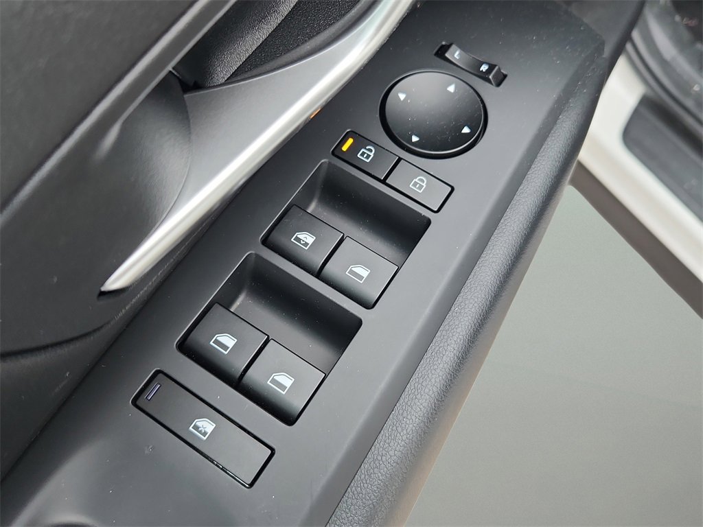 Certified 2025 Hyundai Tucson SE image 15