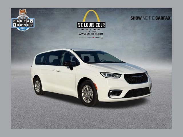 Used 2024 Chrysler Pacifica Touring-L